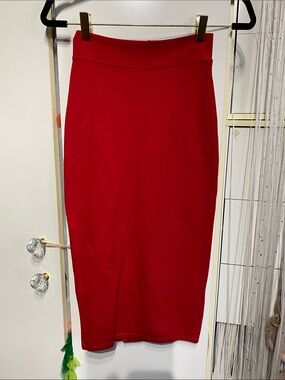 UK2LA Red Women's Pencil Skirt Size XS NWOT